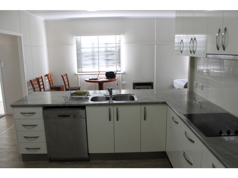 138 Drayton Street, Dalby QLD 4405