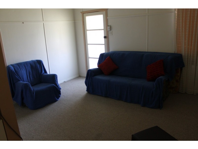 12 Pratten Street, Dalby QLD 4405