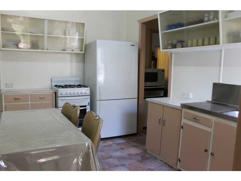 12 Pratten Street, Dalby QLD 4405