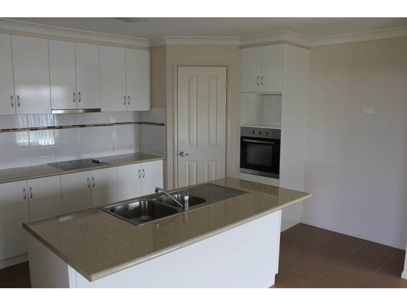 48 Diggers Drive, Dalby QLD 4405