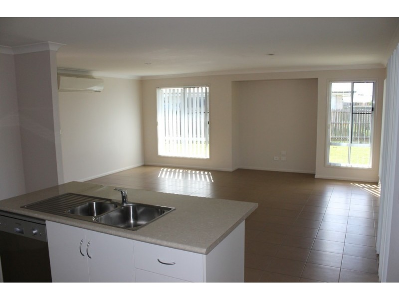 48 Diggers Drive, Dalby QLD 4405