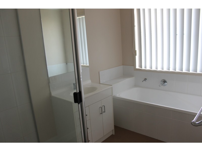 48 Diggers Drive, Dalby QLD 4405