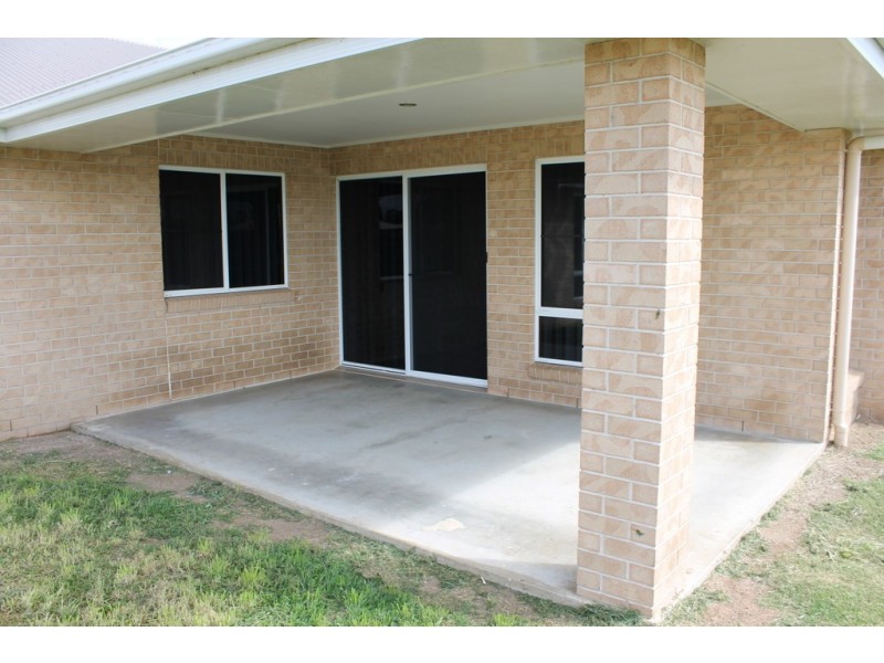 48 Diggers Drive, Dalby QLD 4405