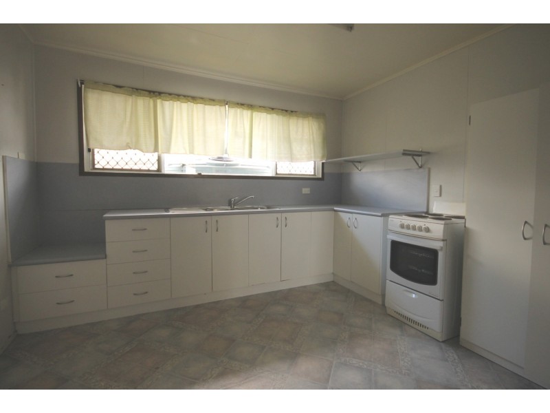 43 Wyley Street, Dalby QLD 4405