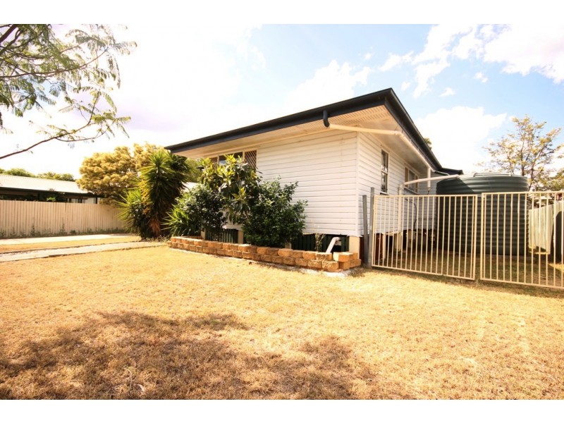 43 Wyley Street, Dalby QLD 4405