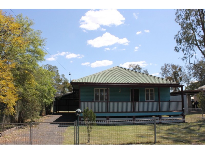 90 Orpen Street, Dalby QLD 4405