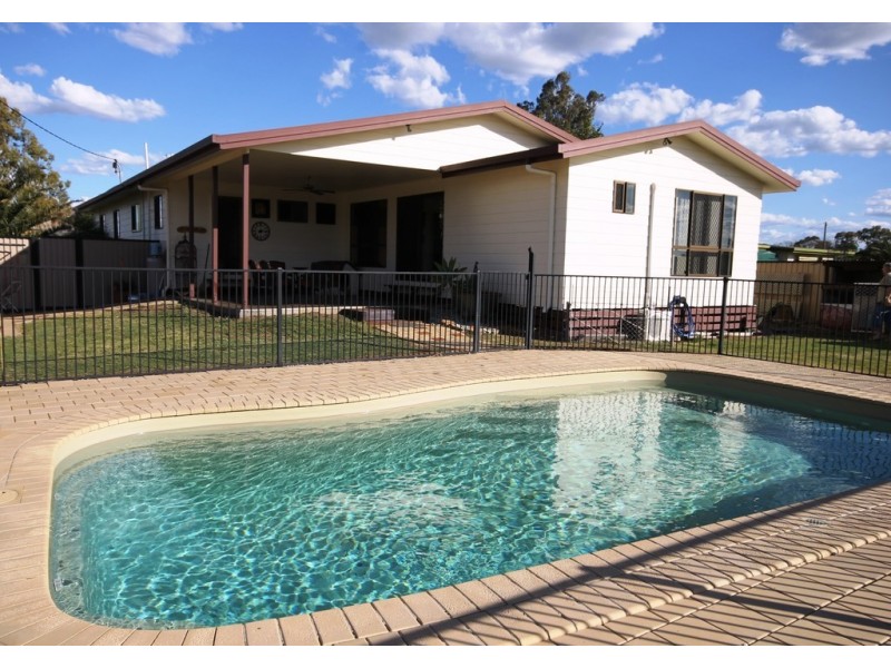 152 Pratten Street, Dalby QLD 4405