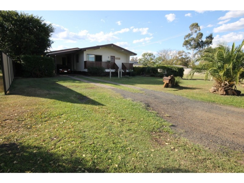 152 Pratten Street, Dalby QLD 4405