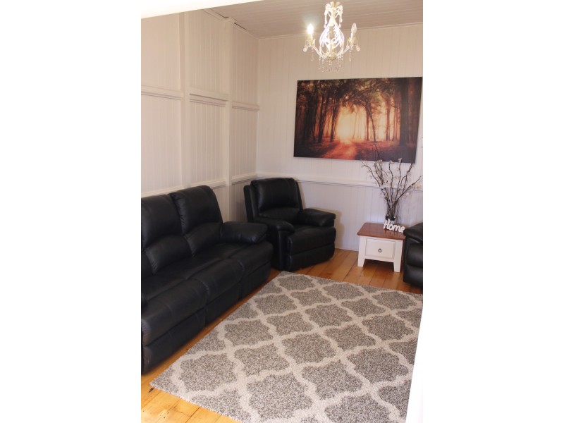 31 Bunya Street, Dalby QLD 4405