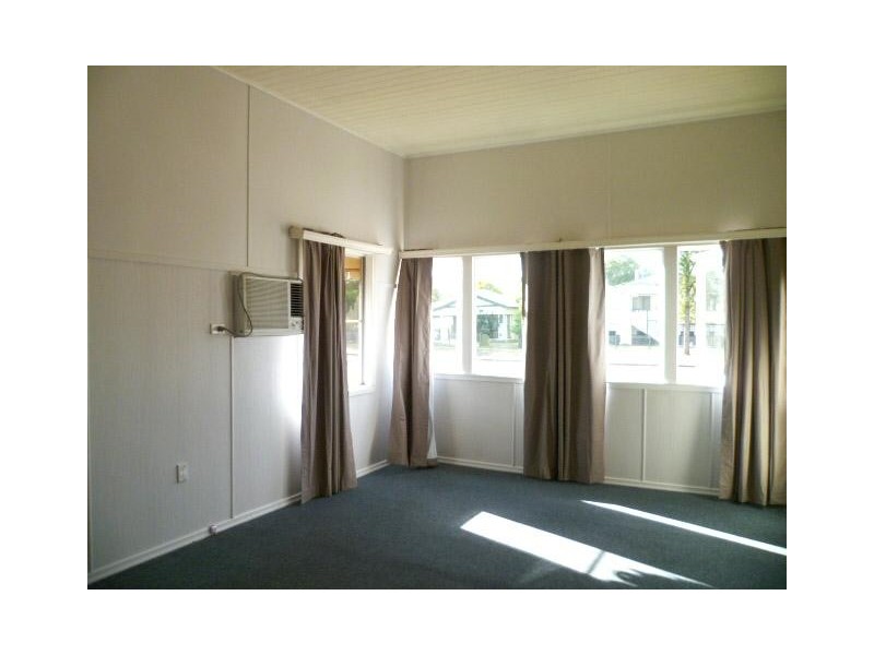 10 Alice Street, Dalby QLD 4405