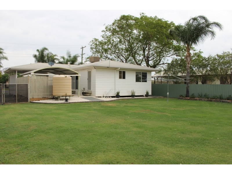 8 Leichhardt Avenue, Dalby QLD 4405