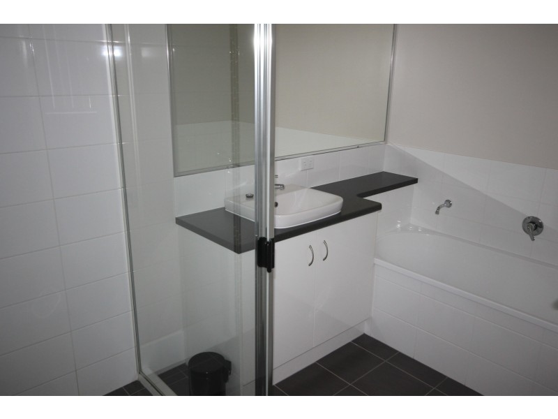 2/62 Gosden Drive, Dalby QLD 4405