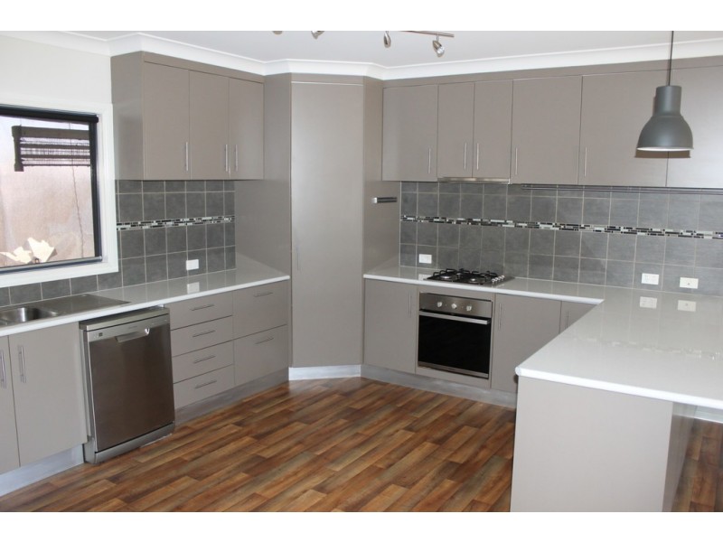 1 Mahon Street, Dalby QLD 4405