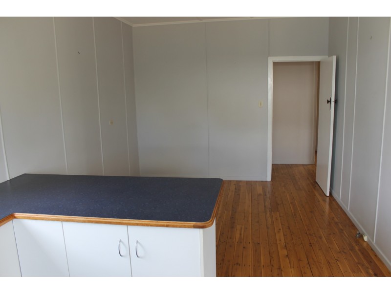 18 Kookaburra Street, Dalby QLD 4405