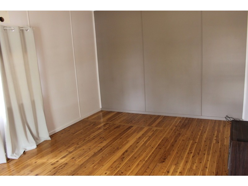 18 Kookaburra Street, Dalby QLD 4405