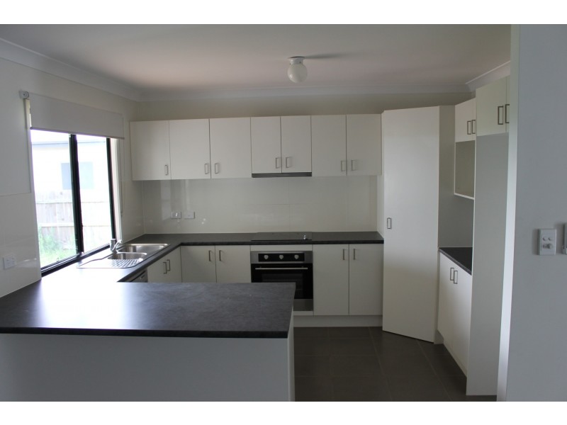 22 Barry Place, Dalby QLD 4405