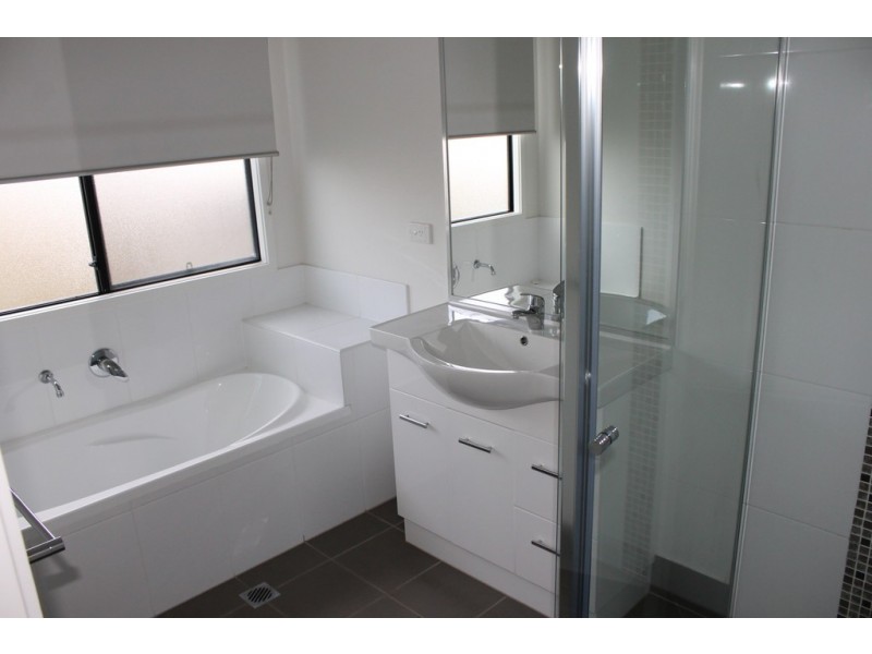 22 Barry Place, Dalby QLD 4405