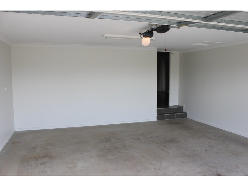 22 Barry Place, Dalby QLD 4405