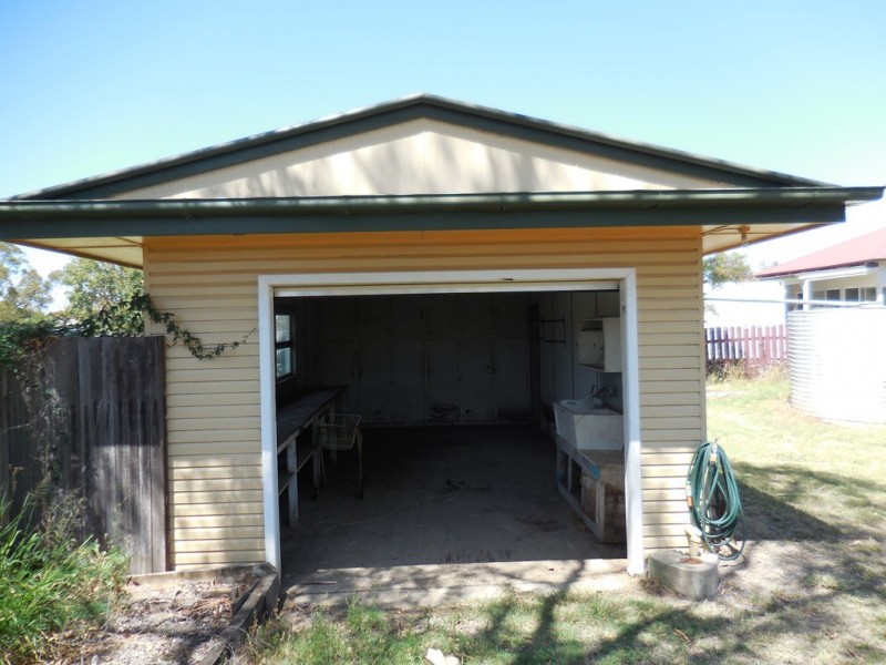 64 George Street, Jandowae QLD 4410