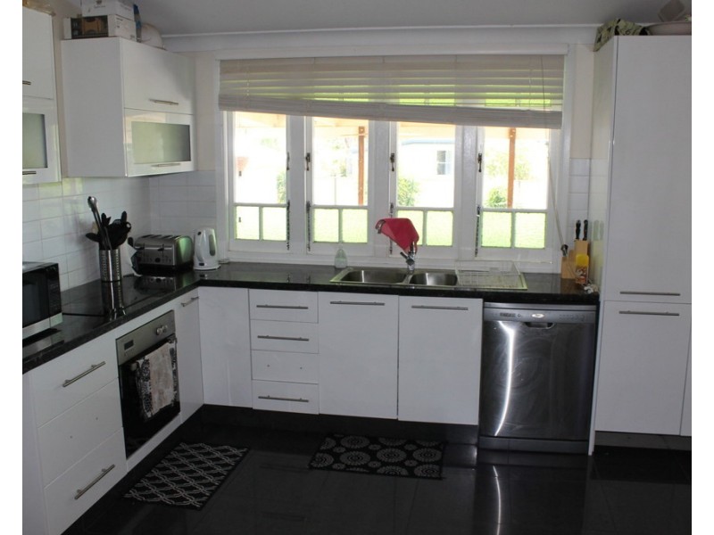 9 Curtis Street, Dalby QLD 4405