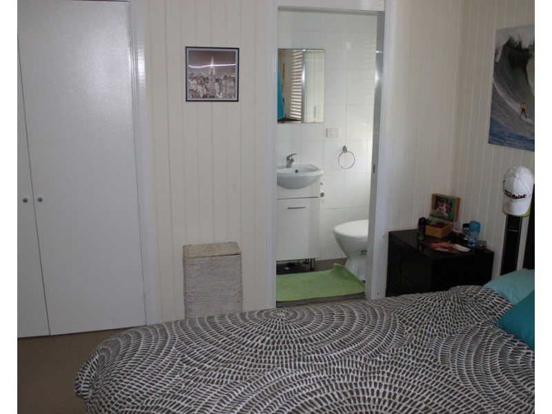 9 Curtis Street, Dalby QLD 4405