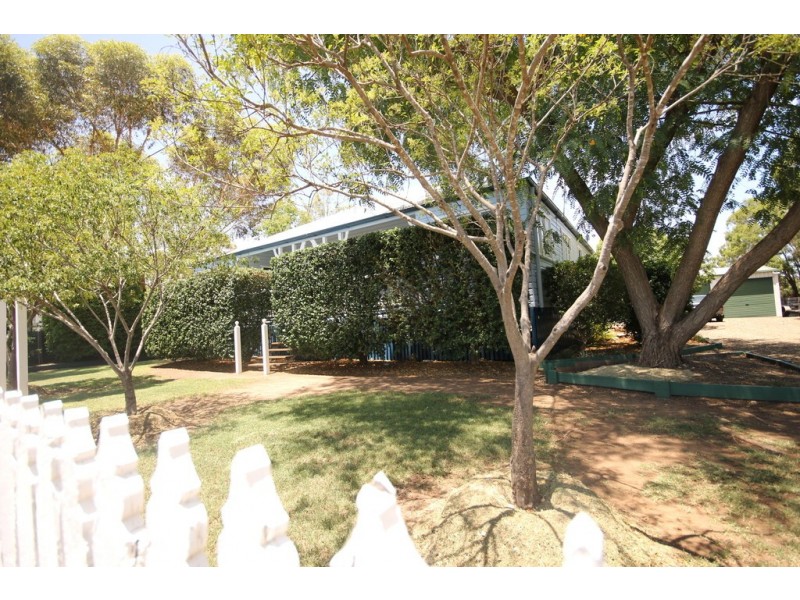14b Wallace Street, Dalby QLD 4405