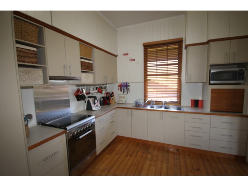 92 Orpen Street, Dalby QLD 4405