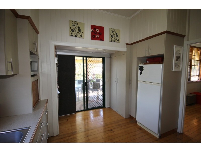 92 Orpen Street, Dalby QLD 4405