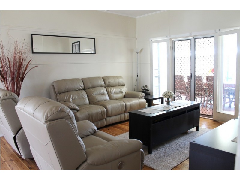 5 Pratten Street, Dalby QLD 4405