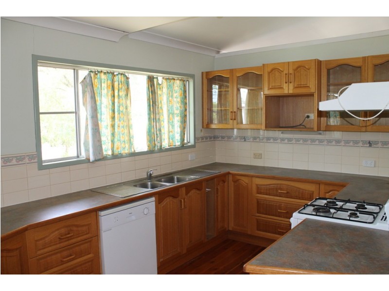 16 Eagle Street, Dalby QLD 4405