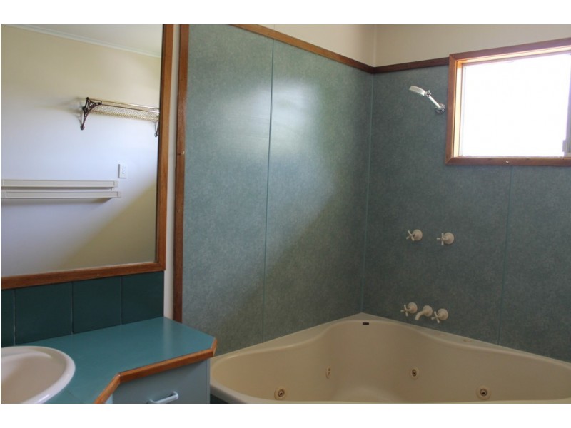 16 Eagle Street, Dalby QLD 4405