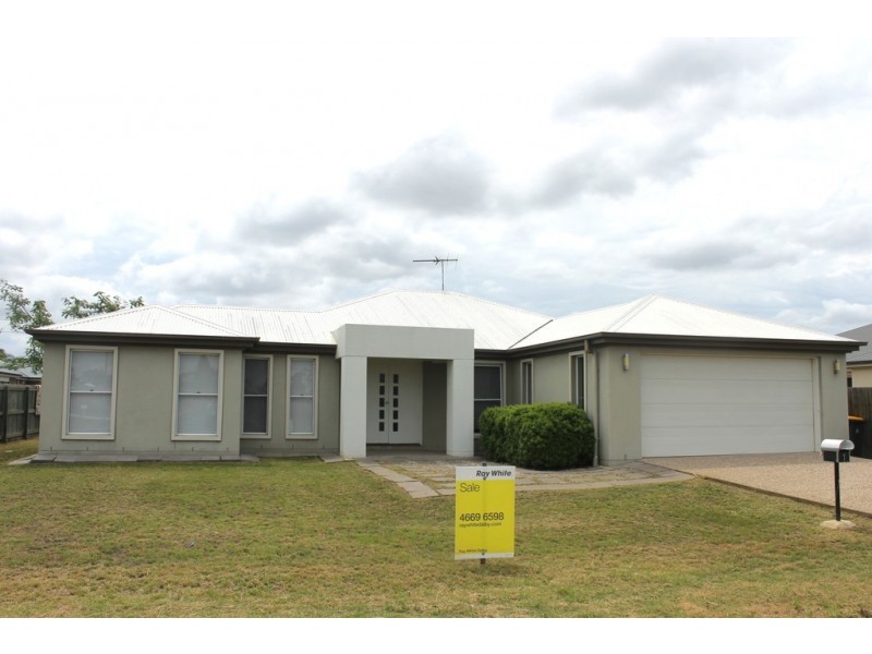 1 Montclair Close, Dalby QLD 4405