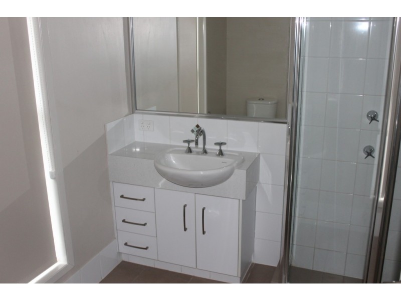 1 Montclair Close, Dalby QLD 4405