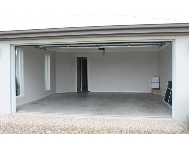 1 Montclair Close, Dalby QLD 4405