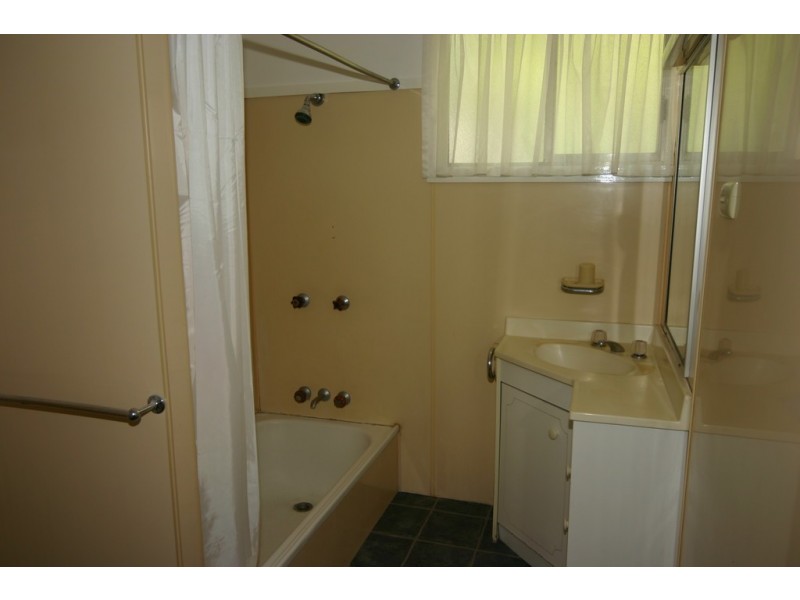 13 Moy Street, Dalby QLD 4405