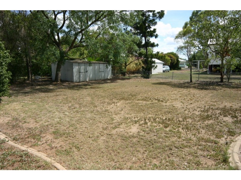 13 Moy Street, Dalby QLD 4405