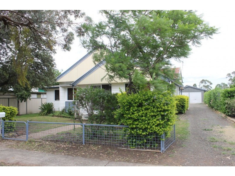 79 Patrick Street, Dalby QLD 4405