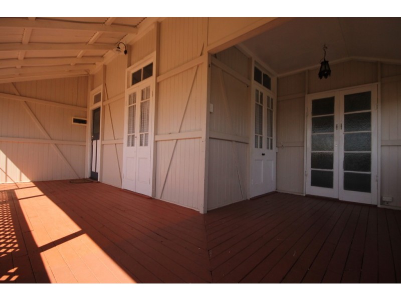 2 Wharf Street, Dalby QLD 4405