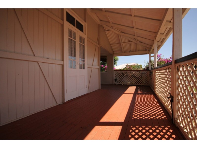 2 Wharf Street, Dalby QLD 4405