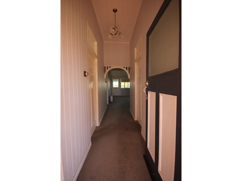 2 Wharf Street, Dalby QLD 4405