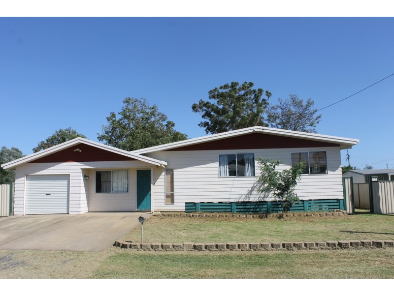 2 Clark Street, Dalby QLD 4405