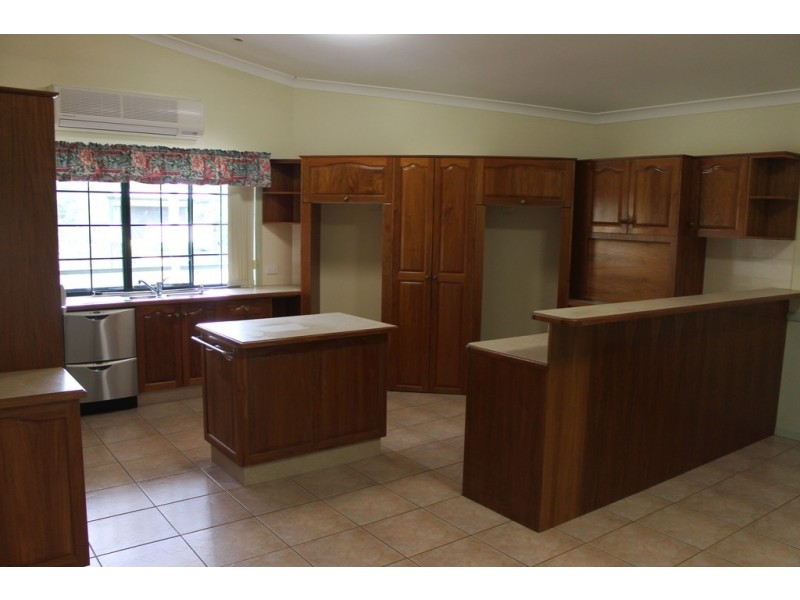 76 Leichhardt Avenue, Dalby QLD 4405