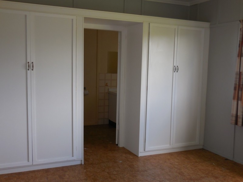 102 Orpen Street, Dalby QLD 4405