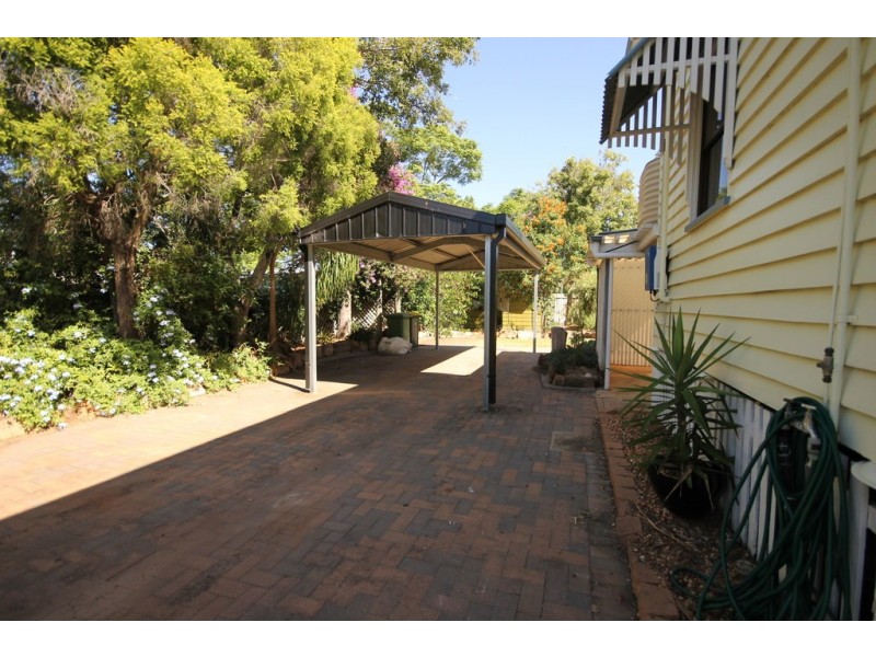 158 Cunningham Street, Dalby QLD 4405