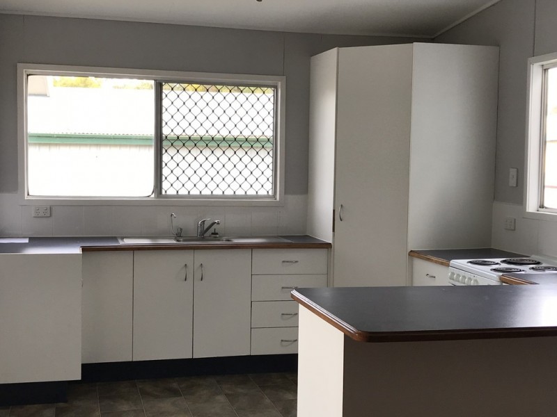 18 Kookaburra Street, Dalby QLD 4405