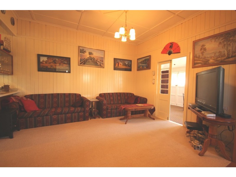 126 High Street, Jandowae QLD 4410