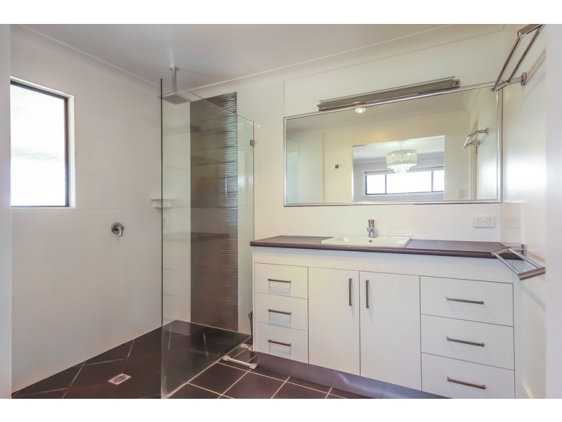 21 Neslo Court, Dalby QLD 4405