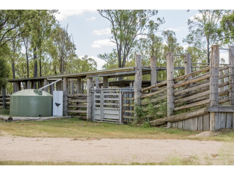 1 Plainlands, Dalby QLD 4405