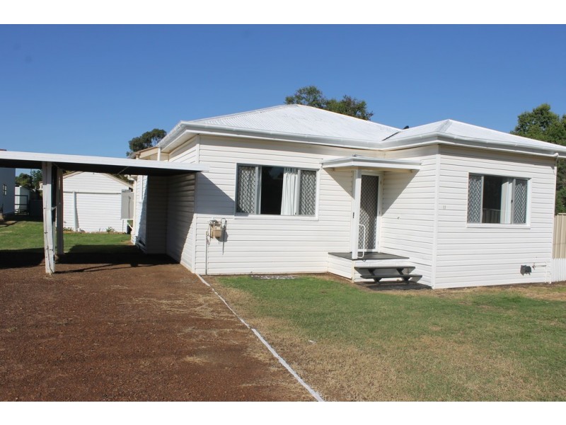 11 Thorley Street, Dalby QLD 4405