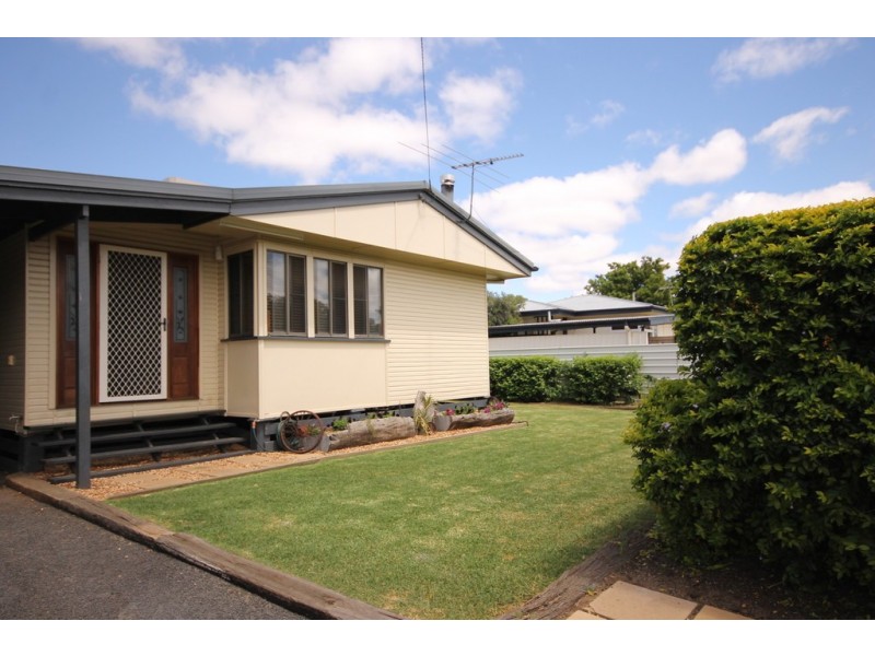 14 Jessop Street, Dalby QLD 4405